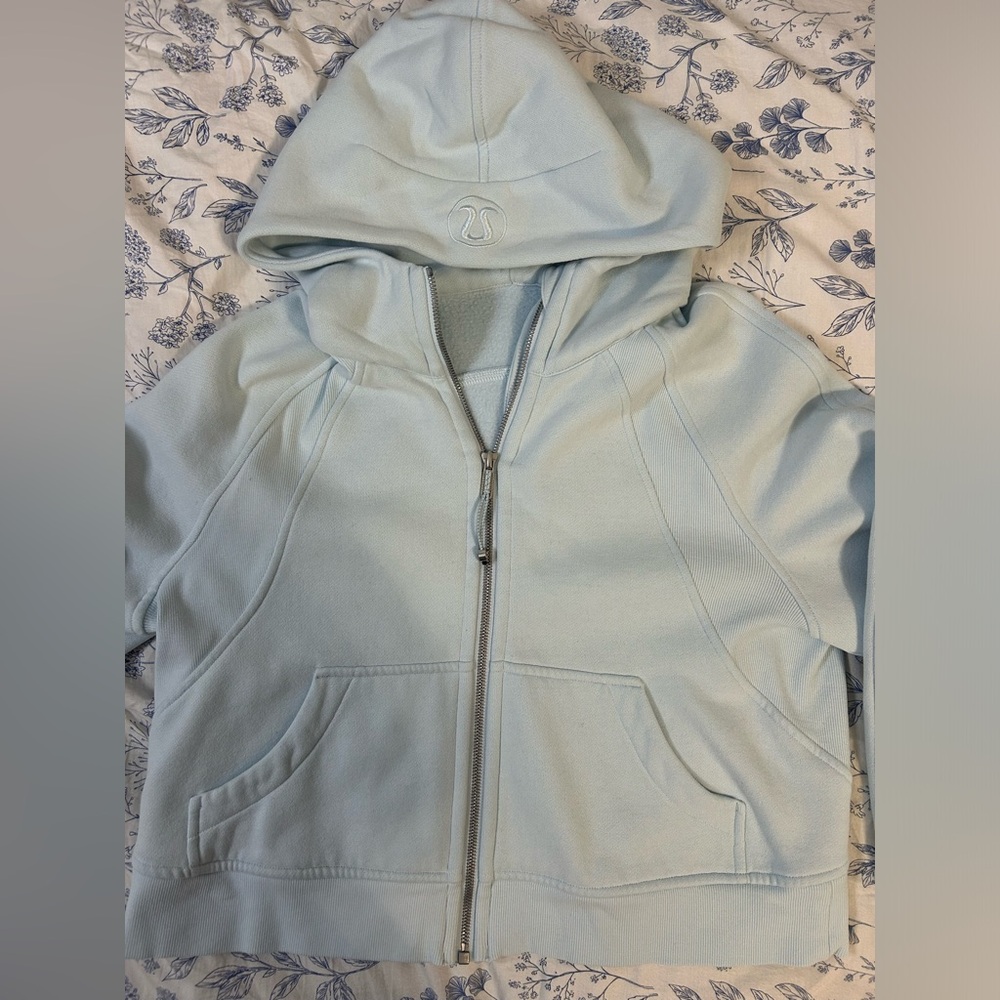 Lululemon scuba full zip size xs/s. Really pretty light blue color.
